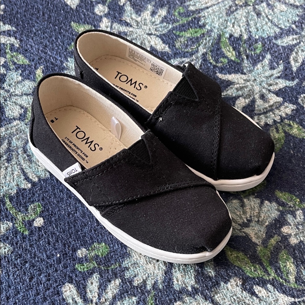 TOMS Classic Black Canvas Slip-Ons -Kids